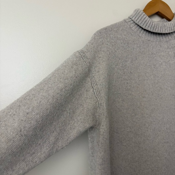 H&M Wool Blend Sweater Mockneck Relaxed Fit Taupe Size M - Picture 5 of 11